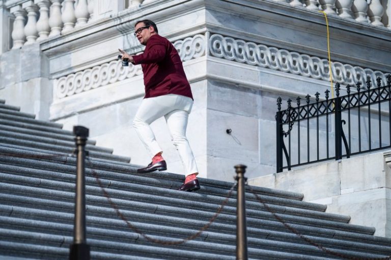 If House Republicans boot Santos, they don’t lose much