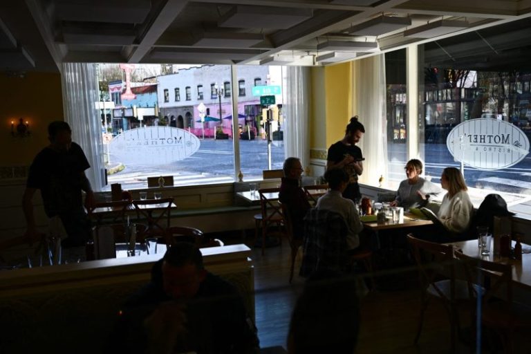 Inflation vs. wages: How rising prices stack up against growing pay